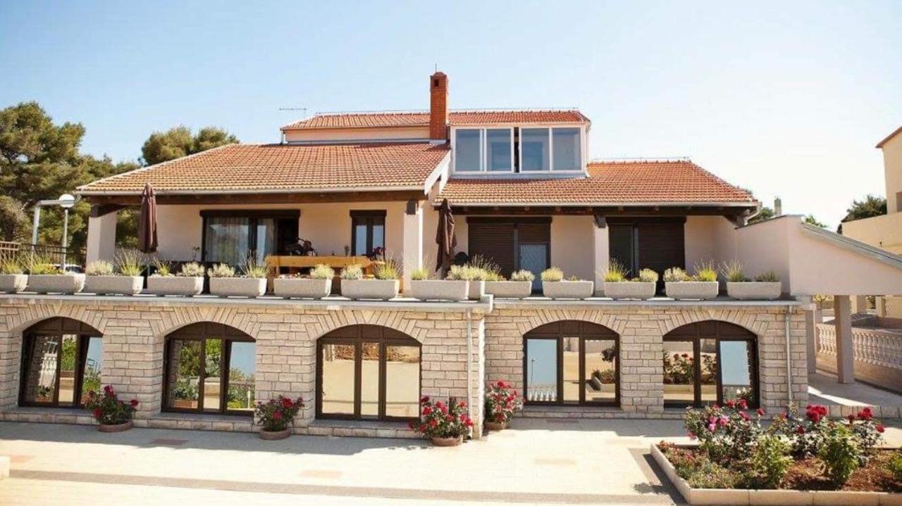 Apartments Classic#Bnm Biograd Na Moru Exteriör bild