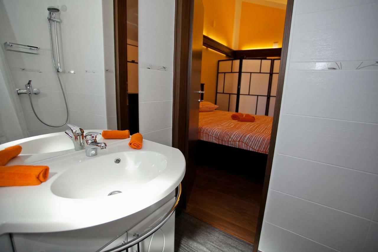 Apartments Classic#Bnm Biograd Na Moru Exteriör bild